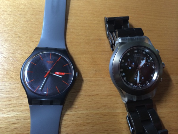 両方とも止まってます。奥さんのは3時半に完全に止まったみたいです